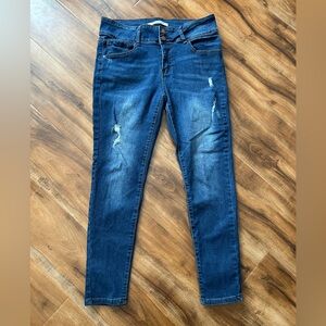 Oak & Poppy Women’s Distressed High Rise Skinny Jeans